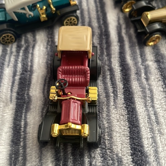 Lot of 4 Vintage Reader's Digest High Speed die cast cars - Picture 2 of 4